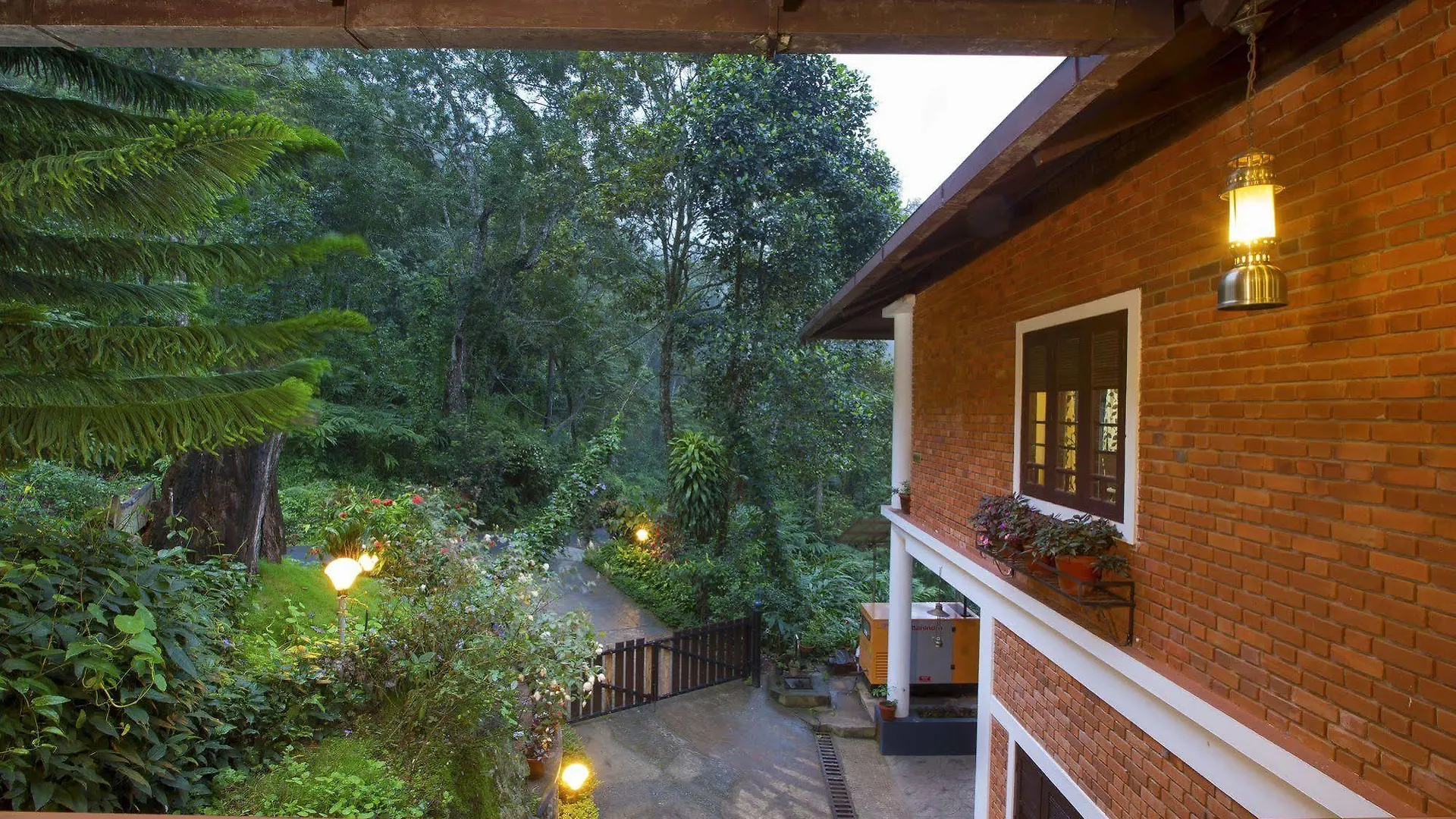 Madhumanthra Resort - Homestay Munnar 2*,